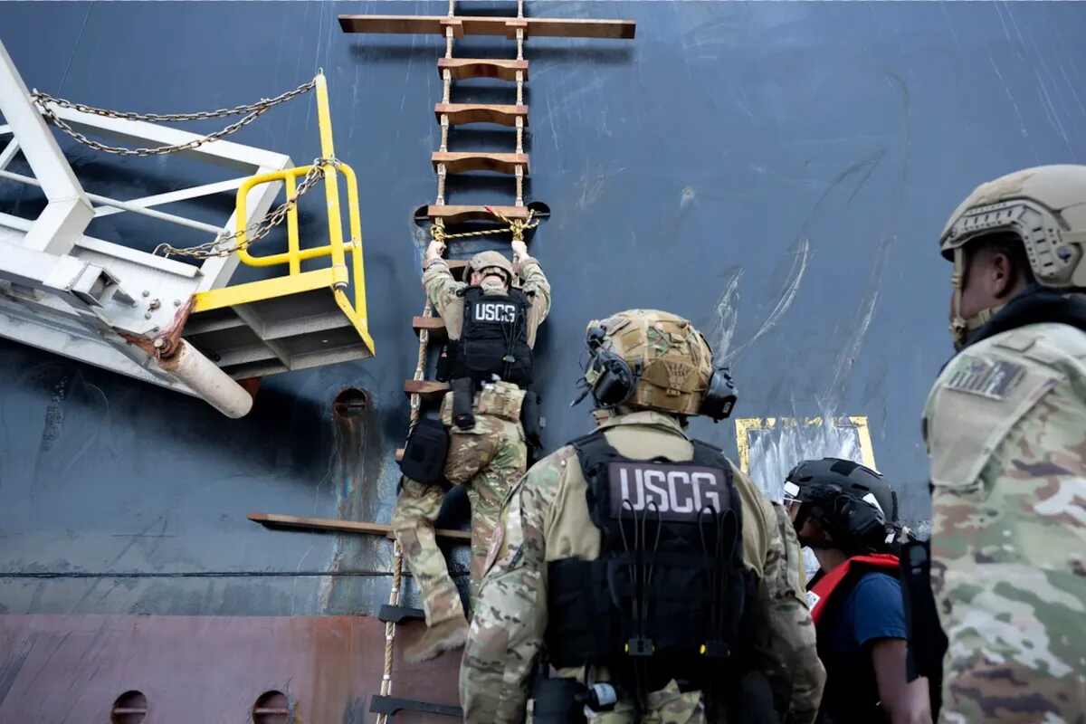 FBI e Guarda Costeira abordaram petroleiros hackeados em direção à costa dos EUA