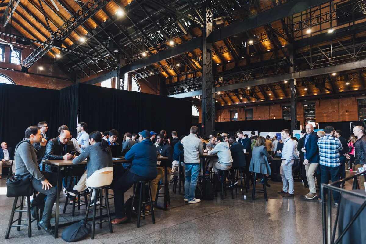 Faça conexões revolucionárias no Founder Summit com Braindate